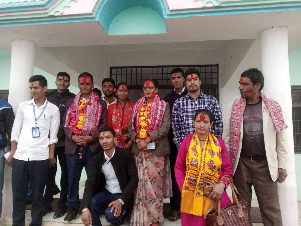 बैतडीको पञ्चेश्वरमा जनप्रतिनिधिहरुले गरे पदभार ग्रहण 